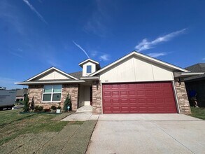 Building Photo - 9213 Blackfork Ln