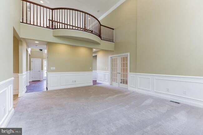 Building Photo - 7 Jillians Way
