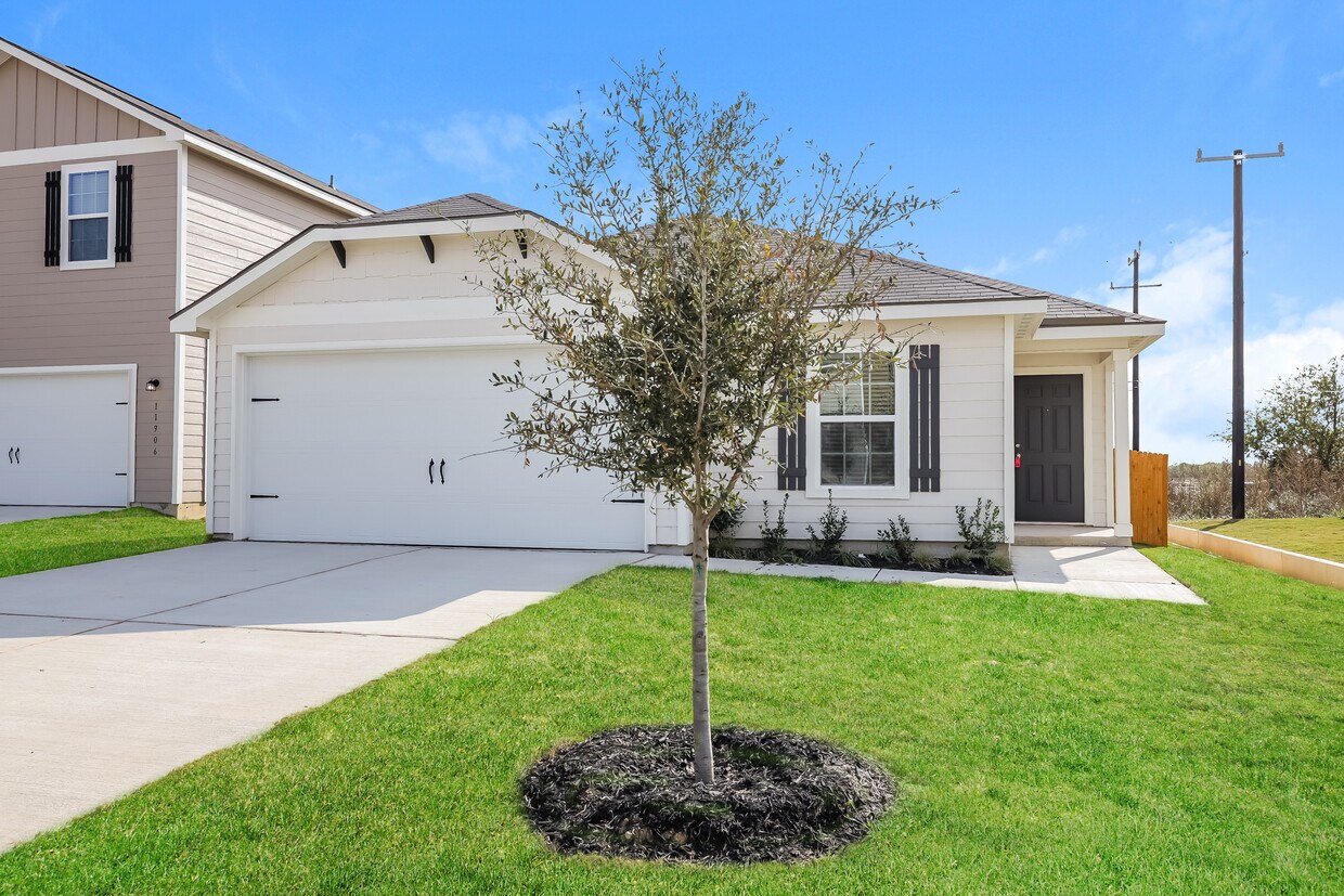 Foto principal - 11910 Lake Park