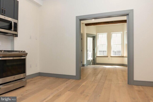 Foto del edificio - 327 S 16th St