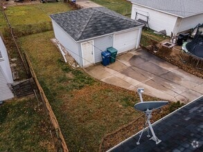 Building Photo - 1809 Rose Ave