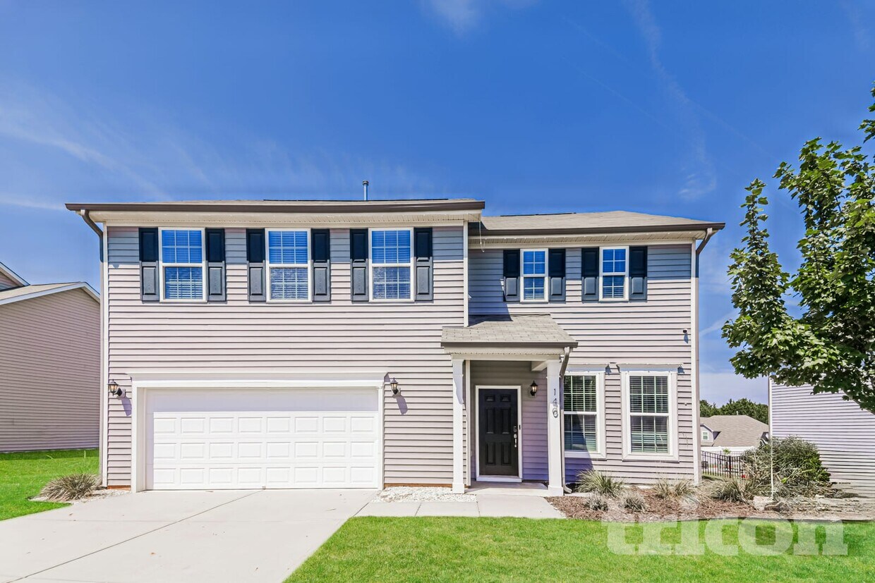 Foto principal - 140 Ashberry Ln