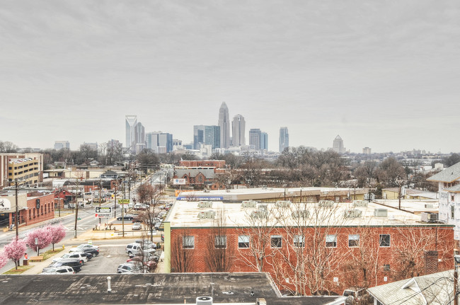 Building Photo - The Nook Apartments