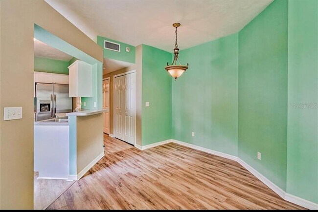 Foto del edificio - 322 NW 50th Blvd