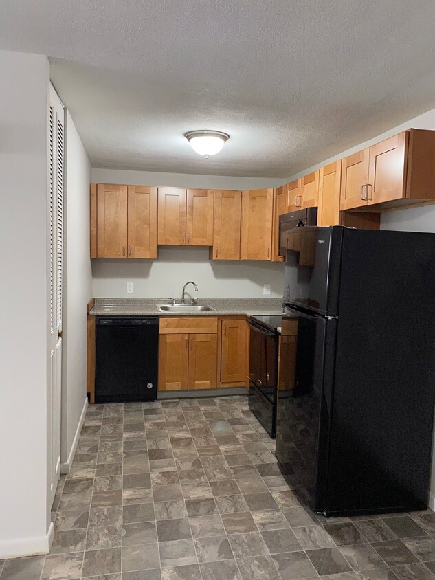 Building Photo - 317 Revere St