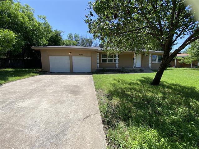 Foto principal - 3570 Paramount St
