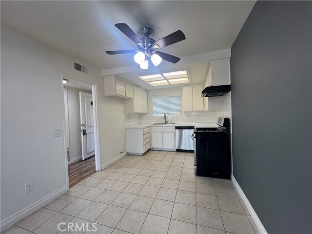 Foto del edificio - 15153 Monterey Ave