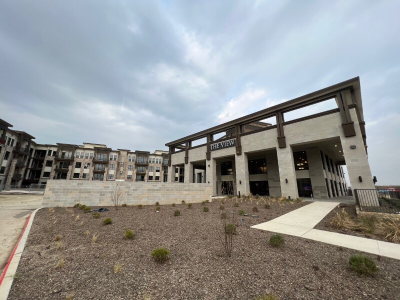 2700 Old Denton Rd, Carrollton, TX 75007 Condo for Rent in Carrollton