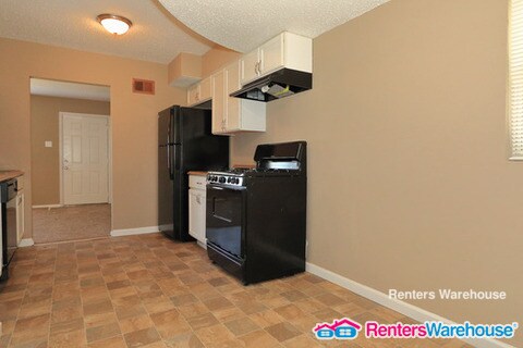 Building Photo - 10012 Dellridge Ln