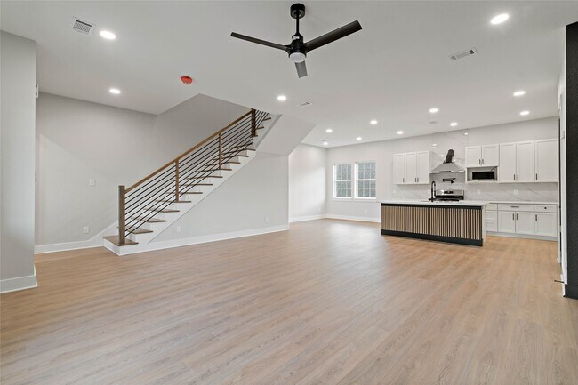 Foto del edificio - 1007 E 33rd St