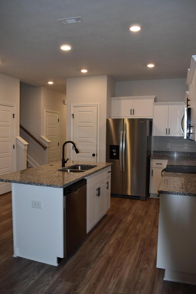 Building Photo - 4099 Taylor Pond Rd
