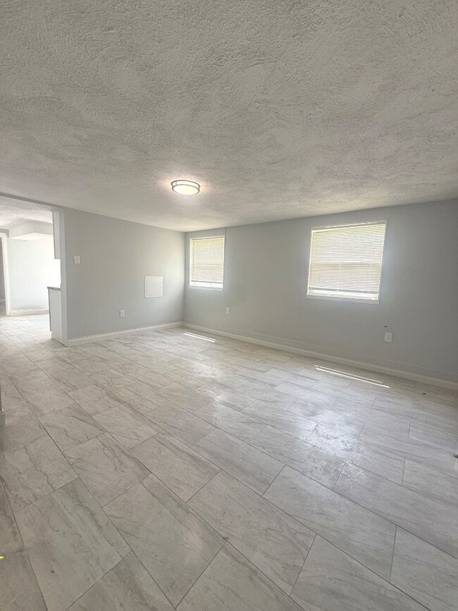 Photo - 3115 Bracken Woods Ln - Unit 3 Apartment