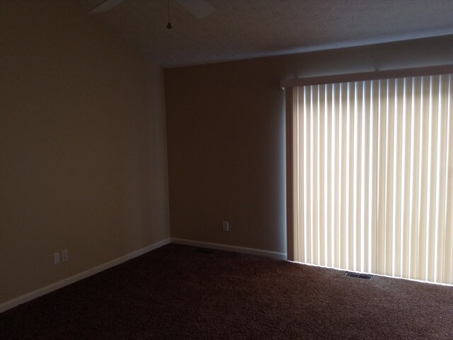 Building Photo - 2422 Hilliard Dr