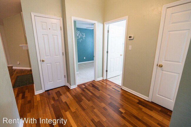 Building Photo - 3 br, 2 bath House - 3808 McFarlane Drive