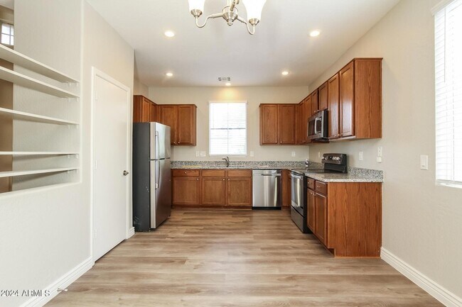 Foto del edificio - 3002 S 101st Ln