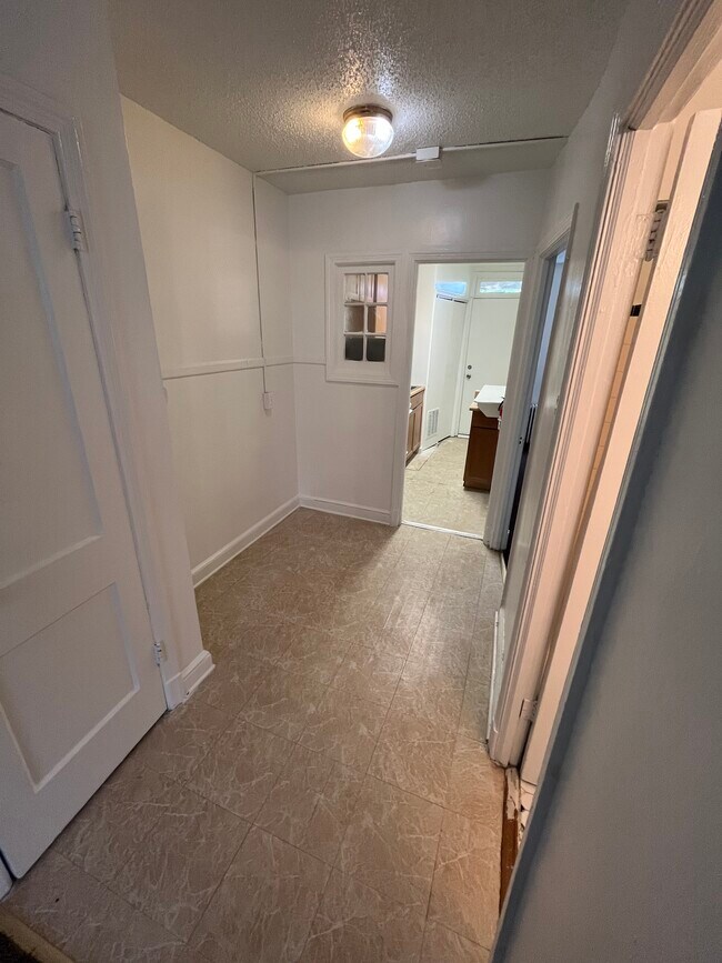 Foto del edificio - 231 Oakwood St SE