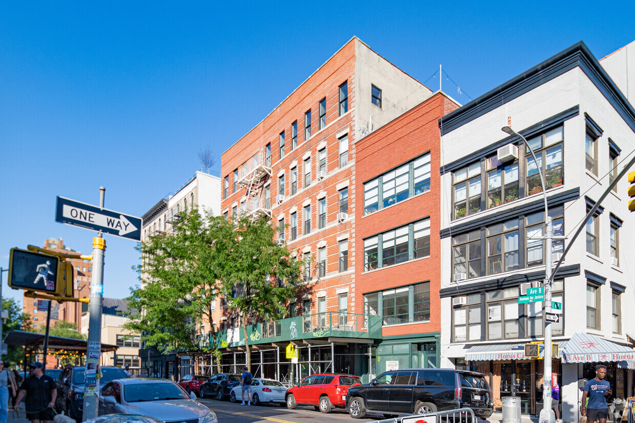 99-101 Avenue B New York, NY 10009-6210 - 99-101 Avenue B