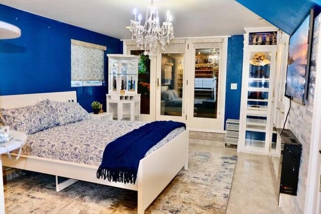 Building Photo - 709 Minnesota Ave