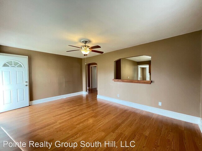 Building Photo - 3 br, 1 bath House - 108 W. Pine St