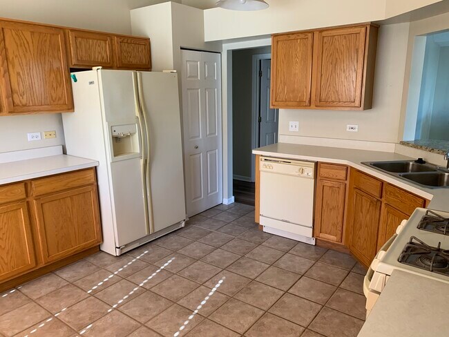 Foto del edificio - 2817 Stonewater Dr