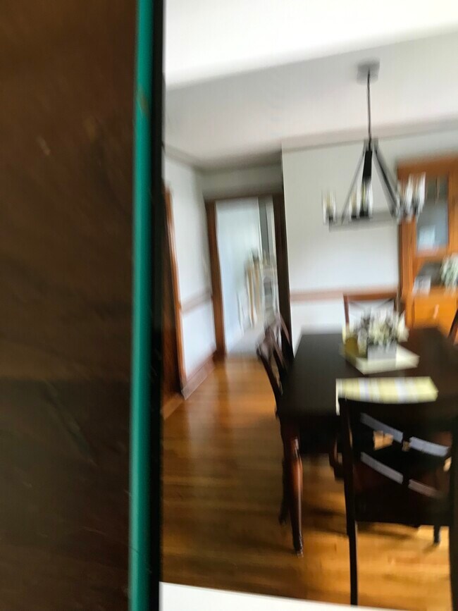 Building Photo - 123 Webster St