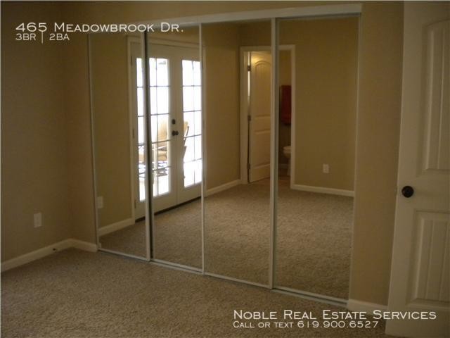 Building Photo - 465 Meadowbrook Dr