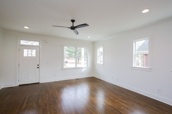 Foto del edificio - 1626 Chase St