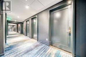 Photo du bâtiment - 28 Wellesley St E