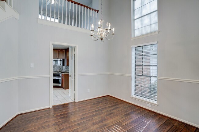 Foto del edificio - 3126 Pebble Bay Dr