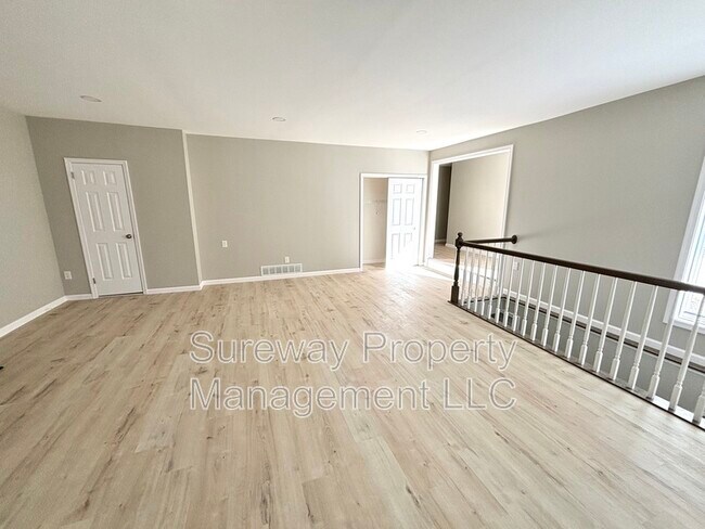 Foto del edificio - 605 Heather Ln