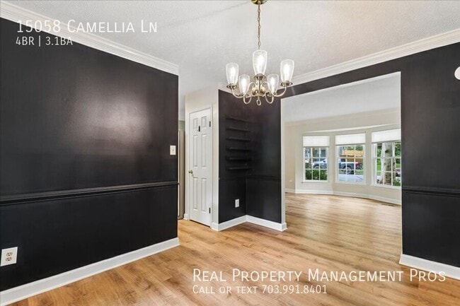 Foto del edificio - 15058 Camellia Ln