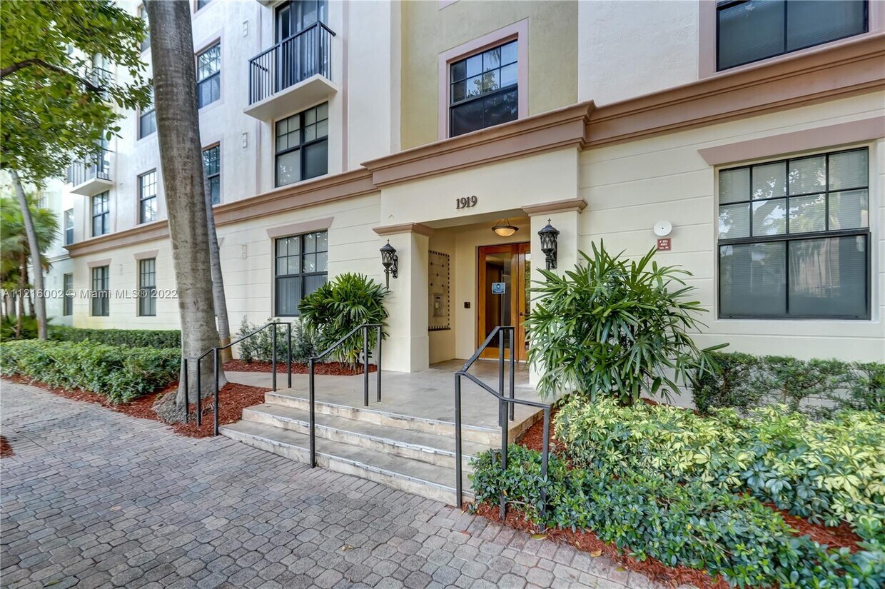 1919 Van Buren St Unit 620A, Hollywood, FL 33020 Condo for Rent in