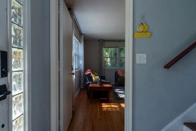 Building Photo - 1512 Larue Ave