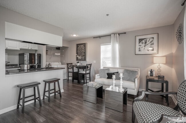 Interior Photo - The Hills of Corona