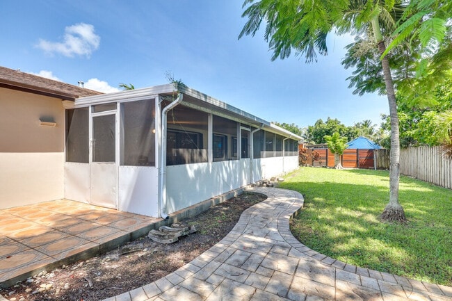 Foto del edificio - 10934 SW 158th Terrace