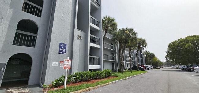 Photo - 2050 N Congress Ave Townhome