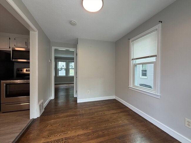 Foto del edificio - 113 Brooks St