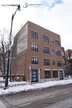 Building Photo - 2063 W Lawrence Ave