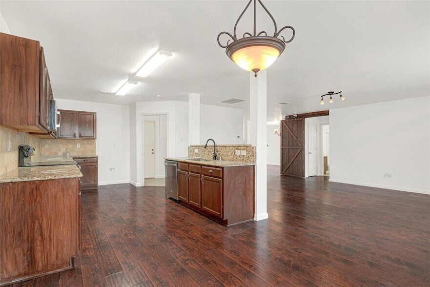 Foto principal - 10876 Rankin Dr