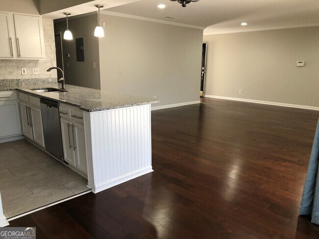 Foto del edificio - 606 Ridgefield Dr