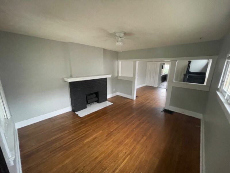 710 N Broadway St Unit 710, Dayton, OH 45402 Room for Rent in Dayton