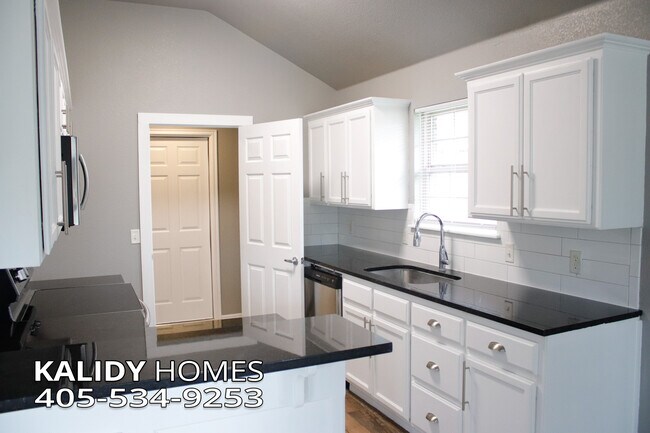Foto del edificio - 21925 Homesteaders Rd
