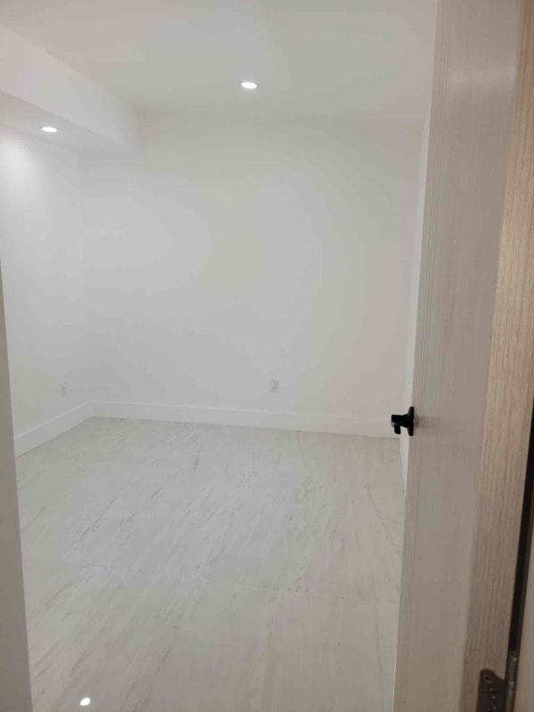 Building Photo - 2175 NE 170th St