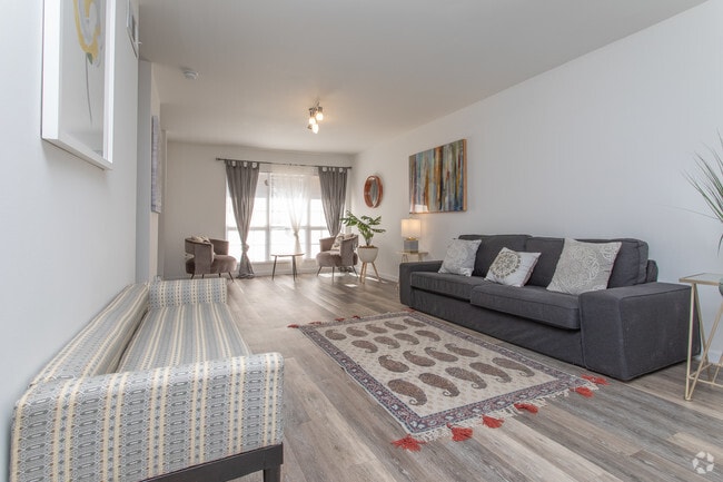 3HAB, 2.5BA - Golden Gate Townhomes