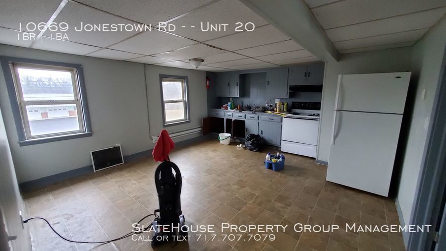 Primary Photo - 10669 Jonestown Rd