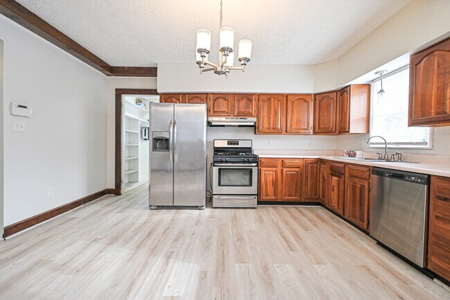 Foto del edificio - 4110 Eileen Dr