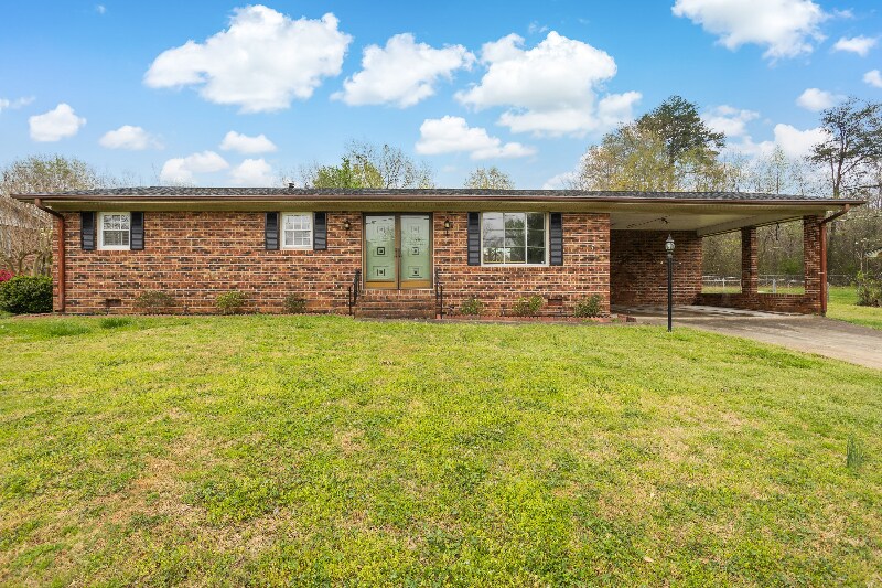 Primary Photo - 109 Crystal Dr