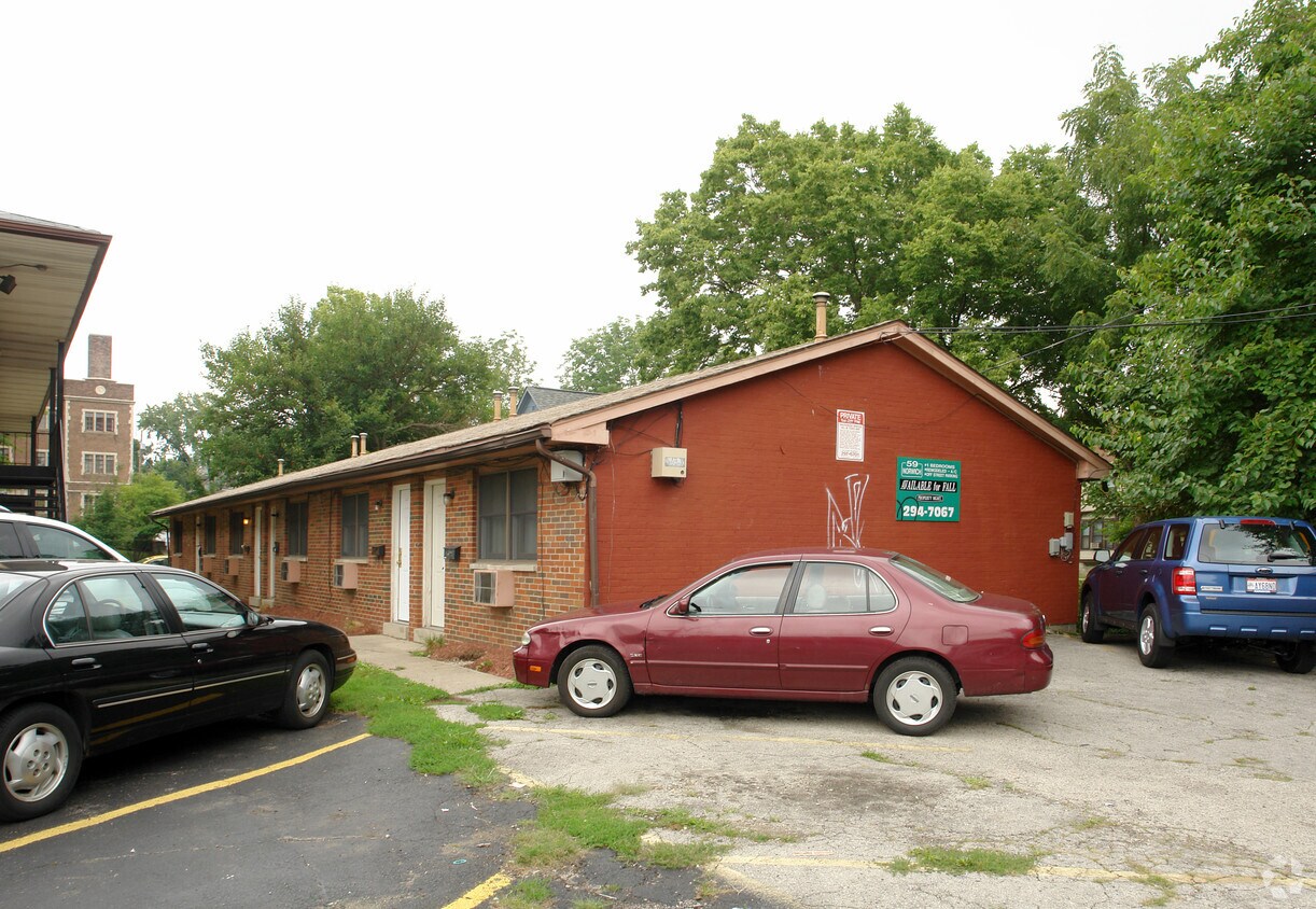 Building Photo - 59 E Norwich Ave
