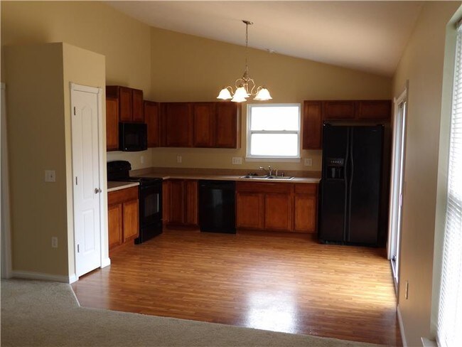 Building Photo - 6532 Oak Crest Dr
