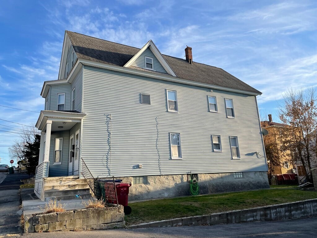 94 Crawford St, Lowell, MA 01854 Townhome Rentals in Lowell MA